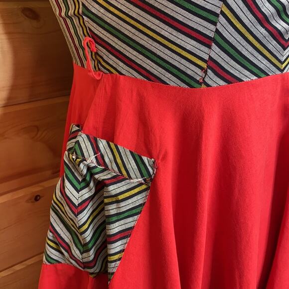 Vintage Handmade Retro Pin-Up High Neck Apron - Picture 3 of 9